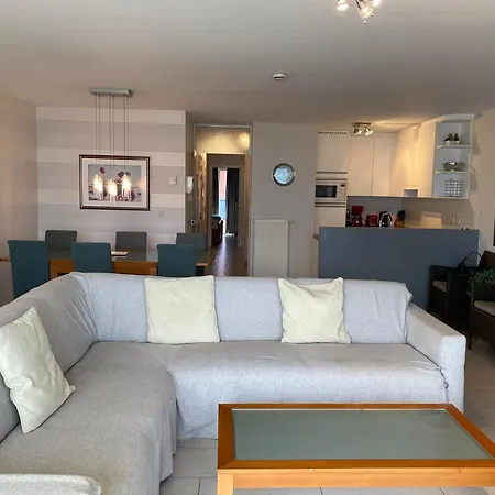 Apartment Neptune 60 With Beautiful Sea Views Nieuwpoort